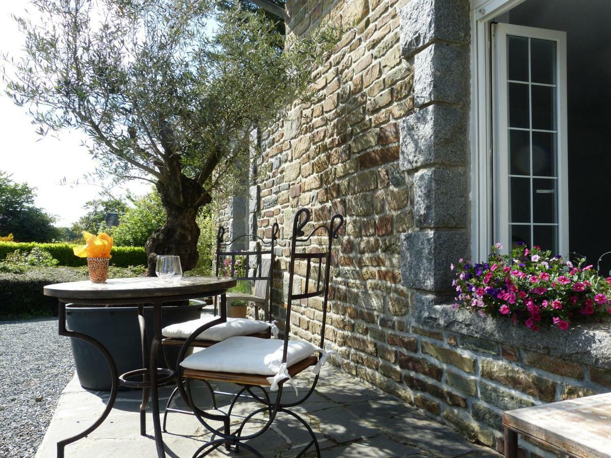 Domaine De L'Hotel Au Franc Fleury  Exterior foto